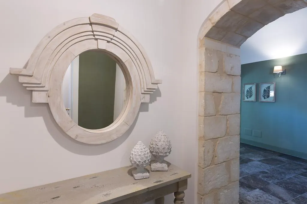 Palazzo Conti Camere & Suites Scicli 3*,